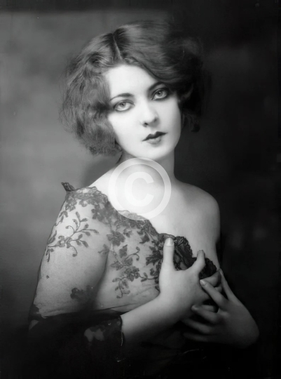 1920s Era Ziegfeld Follies Beauty Marion Benda