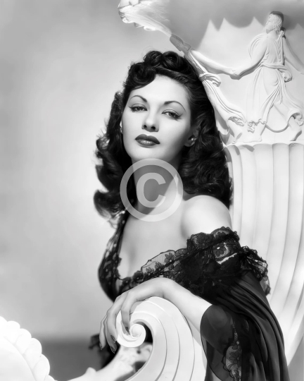 1940s Era Sultry Actress Yvonne de Carlo