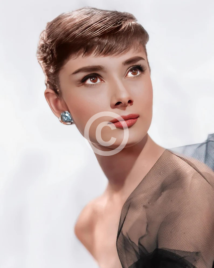 Audrey Hepburn glamour photo ca. 1953