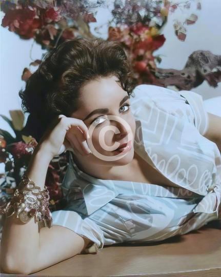 Elizabeth Taylor c. 1956 publicity photo for Giant