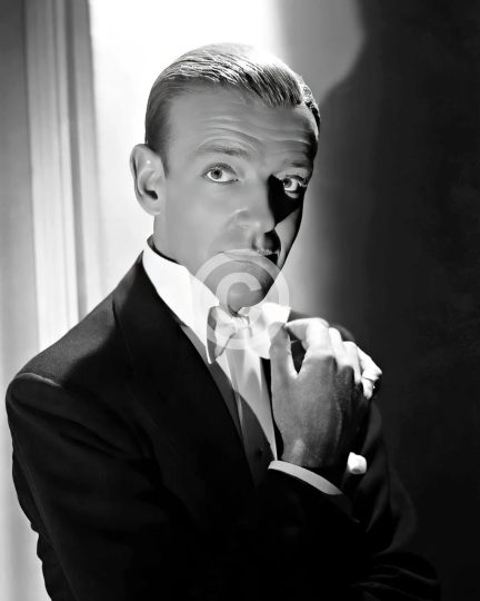 Fred Astaire publicity photo 2 c. 1940