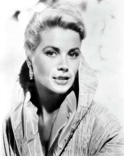 Grace Kelly Stunning Elegance In The Studio