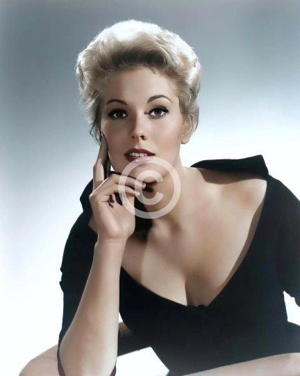 Kim Novak glamour photo ca. 1953