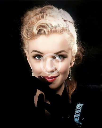 Marilyn Monroe publicity photo for The Asphalt Jungle