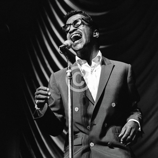 Sammy Davis Jr. Singing Passionately