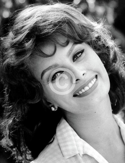 Sophia Loren In The Garden